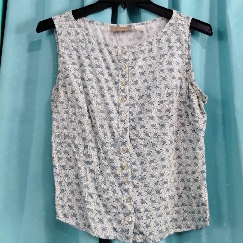 Liz Claiborne sleeveless button down top